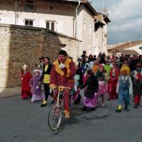 Défilé du carnaval au cœur du village.