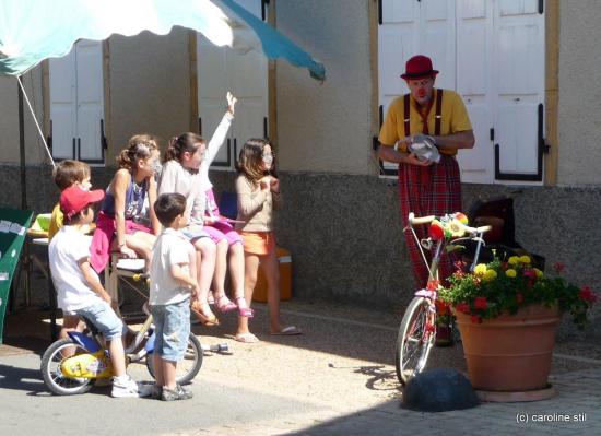 Spectacle de rue avec les enfants.