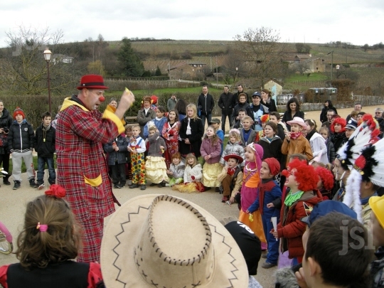 Lulu le clown magicien a enchante le public photo christian petit